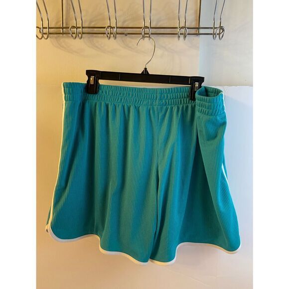 Danskin green shorts size 2x - Picture 3 of 8